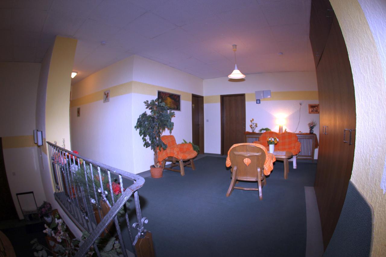 Zum Lowen Hotel Weiterstadt Extérieur photo