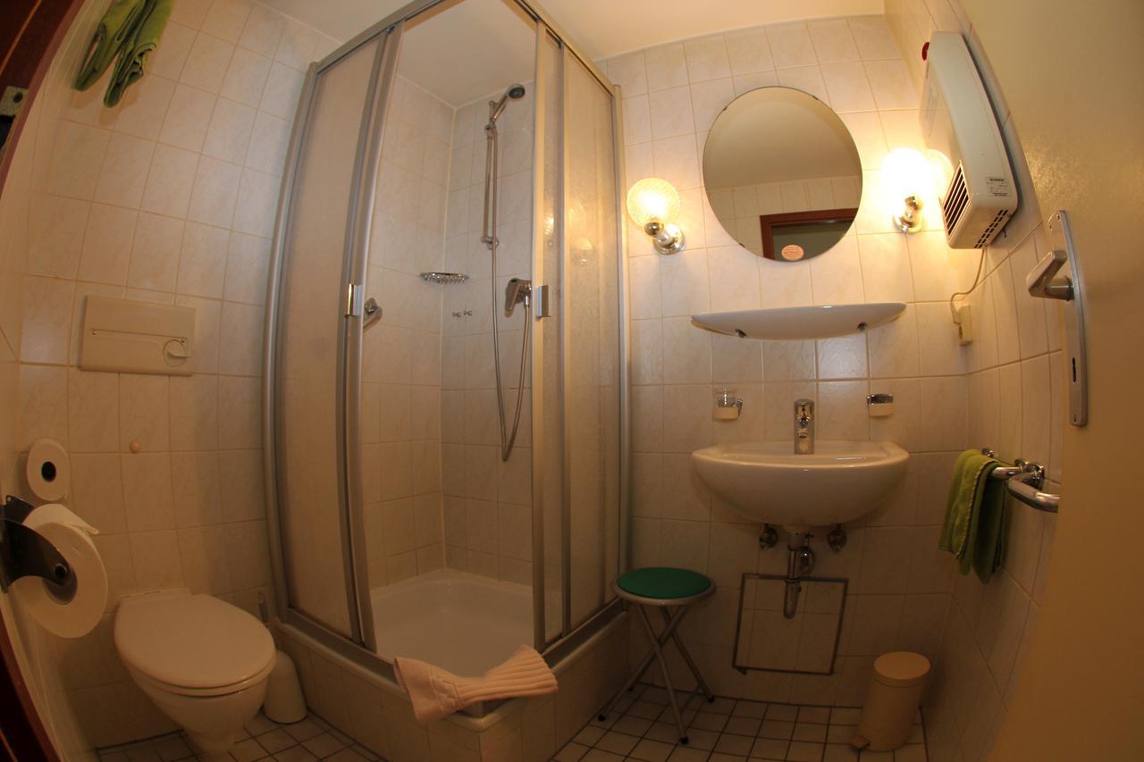 Zum Lowen Hotel Weiterstadt Extérieur photo